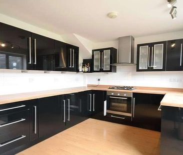 Portland Drive, Church Crookham, Fleet, Hampshire, GU52 - Photo 5