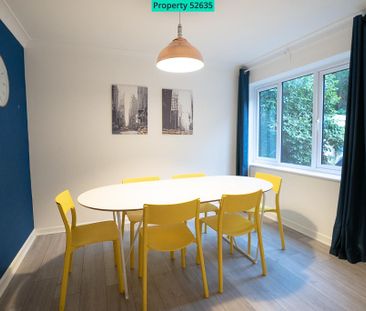 6 bedroom detached house to rent - Photo 3