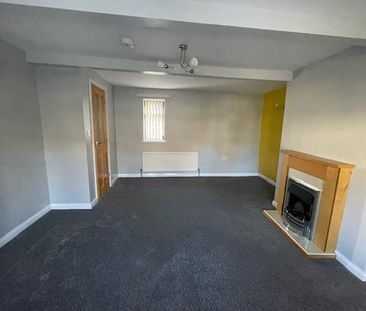 2 bedroom end of terrace house to rent - Photo 5
