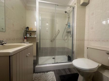 1 bedroom flat to rent - Photo 5