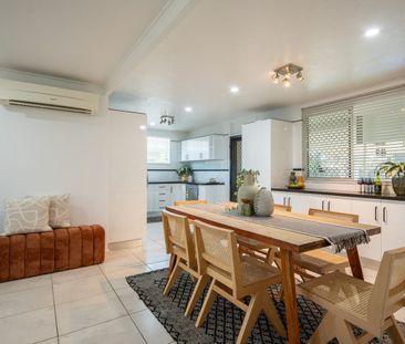 STUNNING FAMILY HOME IN KIRWAN + HUGE ENTERTAINMENT AREA - Photo 3