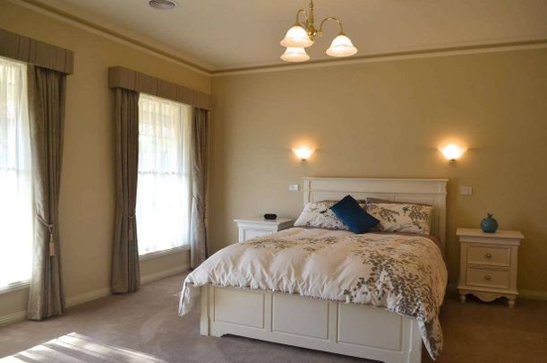FULLY FURNISHED - UNAVAILABLE UNTIL FEBRUARY 2019 - Photo 1