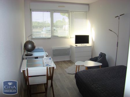 Location Appartement 1 pièce 21m² POITIERS 86000 - Photo 2