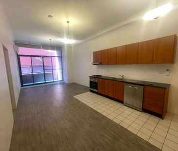 Live the Alpha-House Life Style - Photo 3