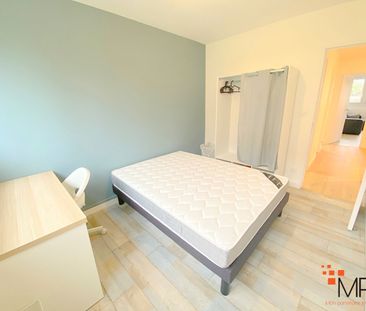 Location Appartement 6 pièces 79m² - Photo 4