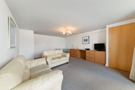 1 bedroom apartment to rent - Photo 2