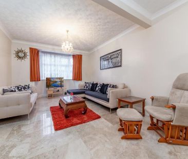 4 bedroom terraced house to rent - Photo 2