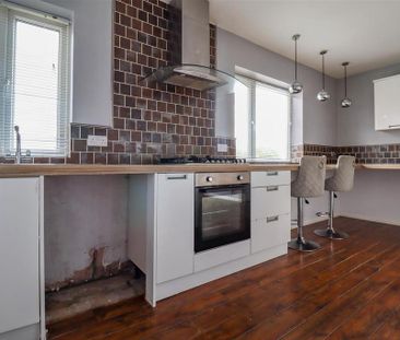 2 bedroom semi-detached house to rent - Photo 3