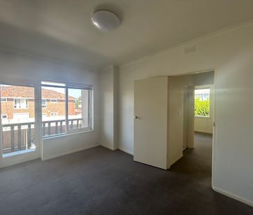 9/11 Truganini Road, Carnegie VIC 3163 - Apartment For Rent | Domain - Photo 2