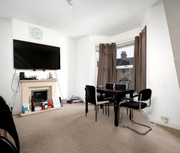 2 bedroom maisonette to rent - Photo 1