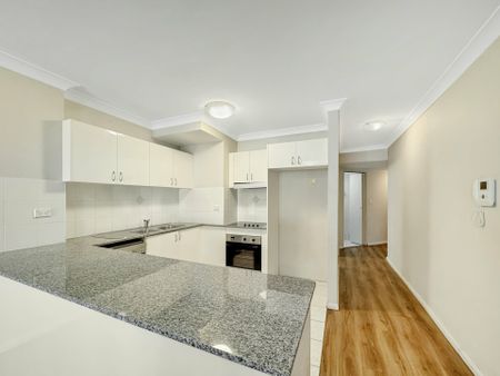 One Bedroom Apartment in the Heart of Burwood! - Photo 3
