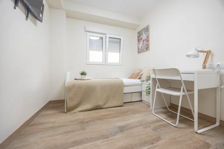 Avinguda de la Plata, Valencia, Valencian Community 46013 - Photo 2