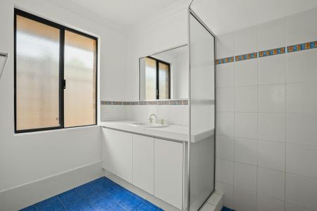 Coastal Charm in Wannanup – Spacious Family Living - Photo 5