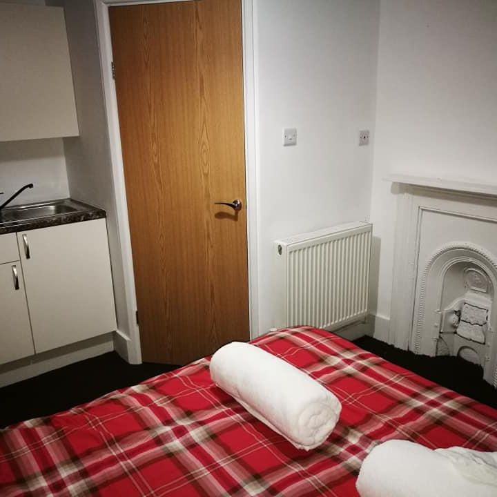 Studio to rent - Photo 1