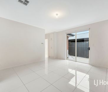 Spacious Family Home in Prime Location - Photo 2