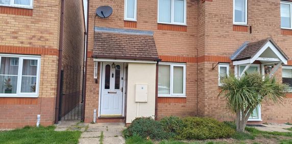 2 bedroom terraced house to rent - Photo 2