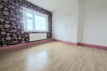 Ryecroft Crescent - Photo 2