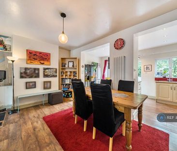 3 bedroom terraced house to rent - Photo 5