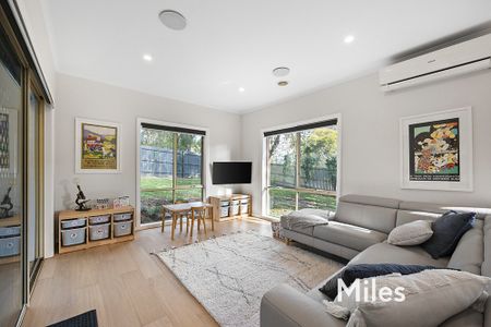 30 Cascades View, Yallambie - Photo 3