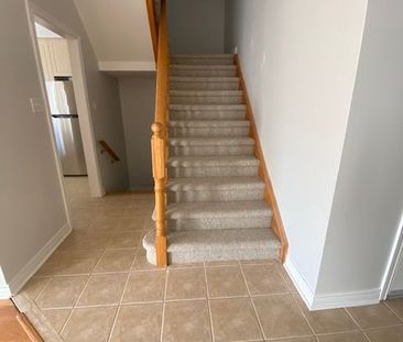 For Lease - 107 Charest Place, Whitby, Ontario - Photo 4