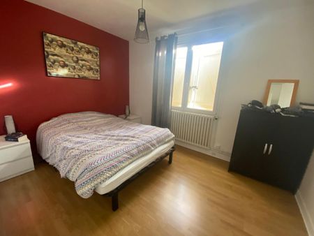 Location Maison 6 pièces 110m² MONT DE MARSAN 40000 - Photo 2