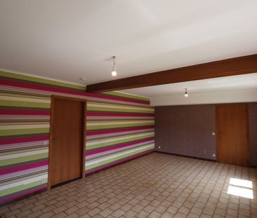 Woning met 4 slaapkamers, terras met tuin en garage. - Foto 6