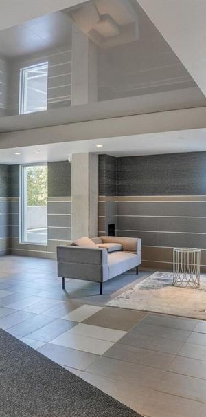 260-302 - 260 Boulevard Maisonneuve, Hull - Photo 1