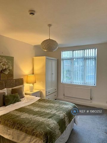 1 bedroom in a house share to rent - Photo 4