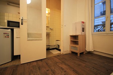 Appartement a louer Paris - Loyer €457/mois charges comprises ** - Photo 5