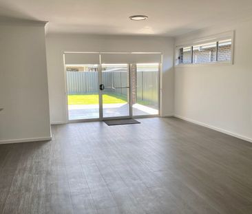 🏡 Modern 4-Bedroom Family Home – 14 Reserve Street, Rutherford - Photo 1