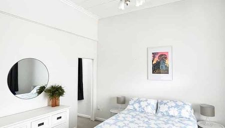 7-Bedroom Villa Flat – Herne Bay, Auckland - Photo 2