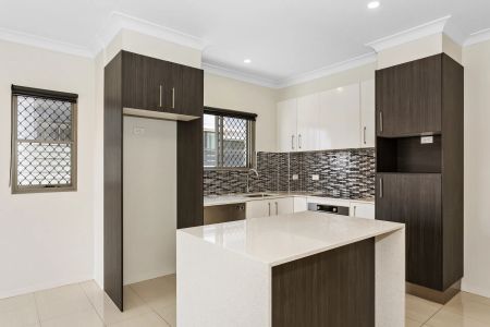 Modern 2 bedroom 2 bathroom Apartment in the Heart of Nundah - Photo 3