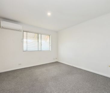 Spacious & Comfortable Family Living - Photo 2