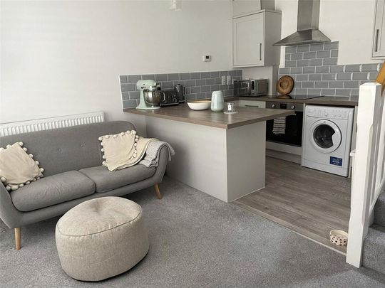 2 bedroom semi-detached house to rent - Photo 1