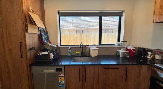 Modern 2-Bedroom Townhouse for Rent – Exceptional - Photo 1