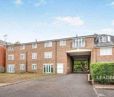Maybury Mews, GU21 - Photo 1