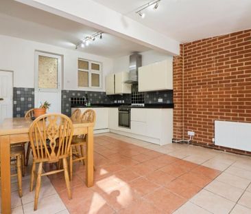2 Bed End Terrace, Vine Road, SO16 - Photo 6