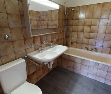 Schöne Wohnung mit grossem Balkon - Photo 3