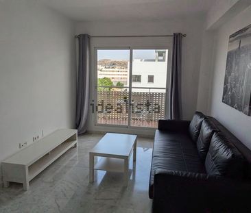 Alquiler de piso en Calle María Barrientos - Photo 3