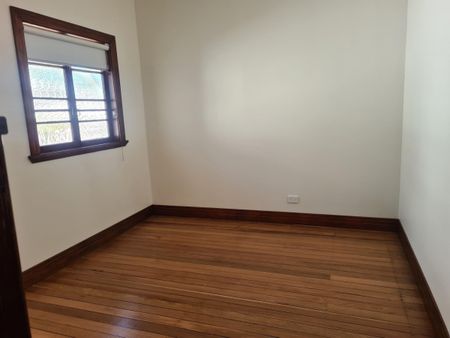 2 Bedroom + Sleepout Home In East Lismore - Photo 3