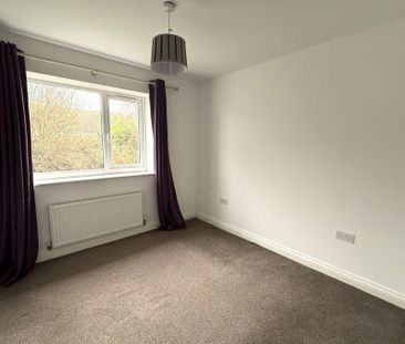 4 bedroom semi-detached house to rent - Photo 1