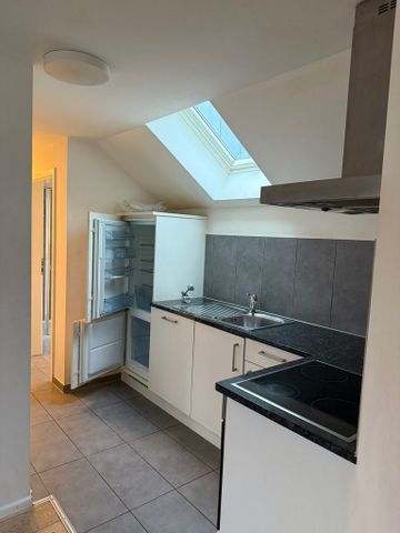 Wohnen am Bach - in einer tollen, modernen 3.5- Zimmer-Dachwohnung - Photo 2