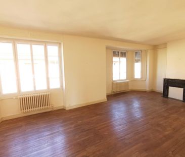 Location Appartement 4 pièces 105m² AVIGNON 84000 - Photo 2