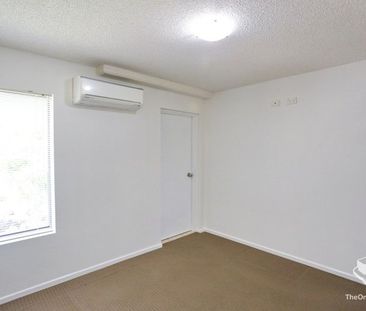One bedroom apartment at heart of Toowong - Photo 3