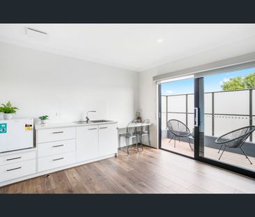 8/5 Hughes St, Hoppers Crossing, Vic 3029 - Photo 2