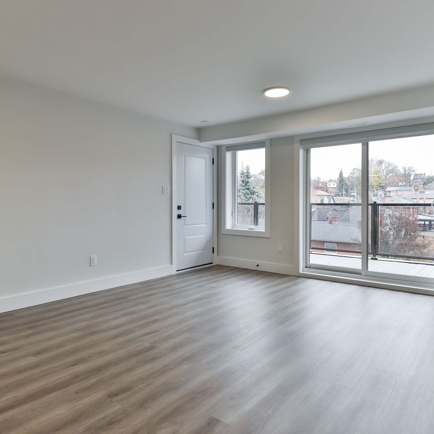 For Lease - 6 Chudleigh Road Unit# 2nd Floor, Toronto, Ontario - Photo 1