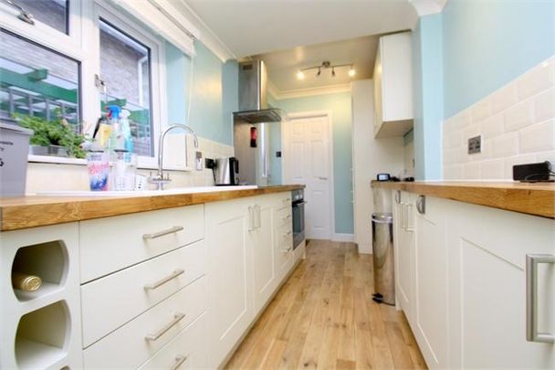 2 bedroom cottage to rent - Photo 1