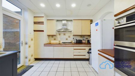 RM2 Delamere Road | Ealing | London | W5 3JP - Photo 4