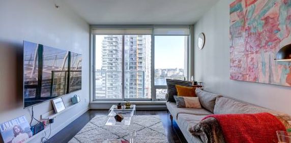 18th Floor | Fully Furnished 1 bedroom + 1 Bathroom + View Balcony - Photo 2