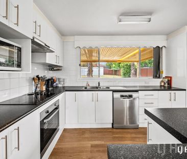 Charming 3 Bedroom Home - Photo 2